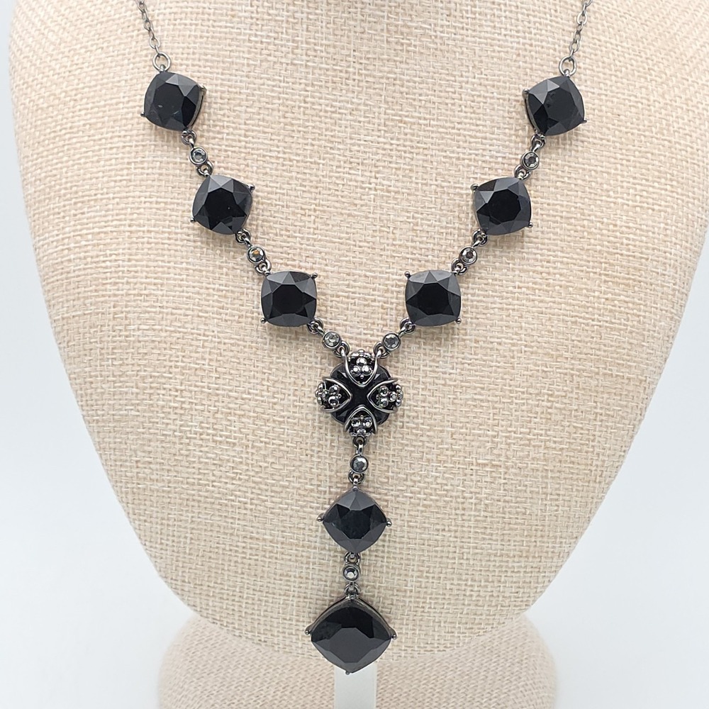 Vtg CROWN TRIFARI Y Necklace Signed Black Faceted Cushion Cut Stones 18" Lovely! - Picture 3 of 13
